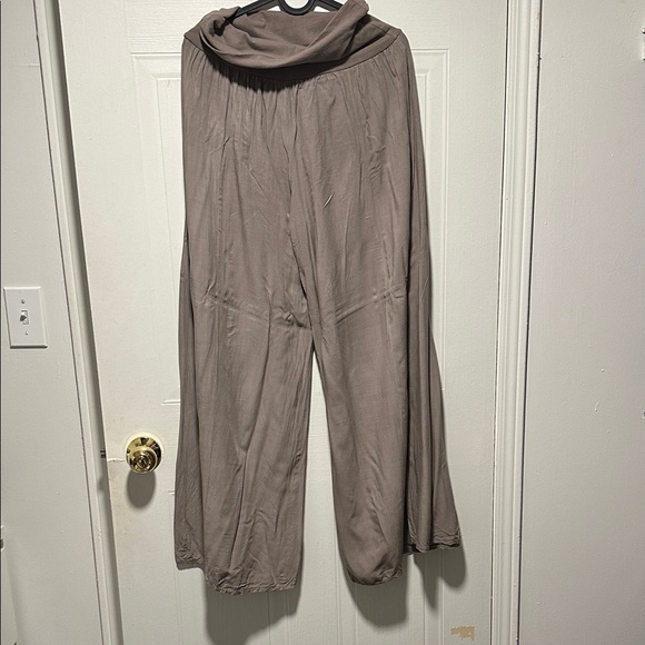 Beyond Capry Jump pant - Picture 2 of 6